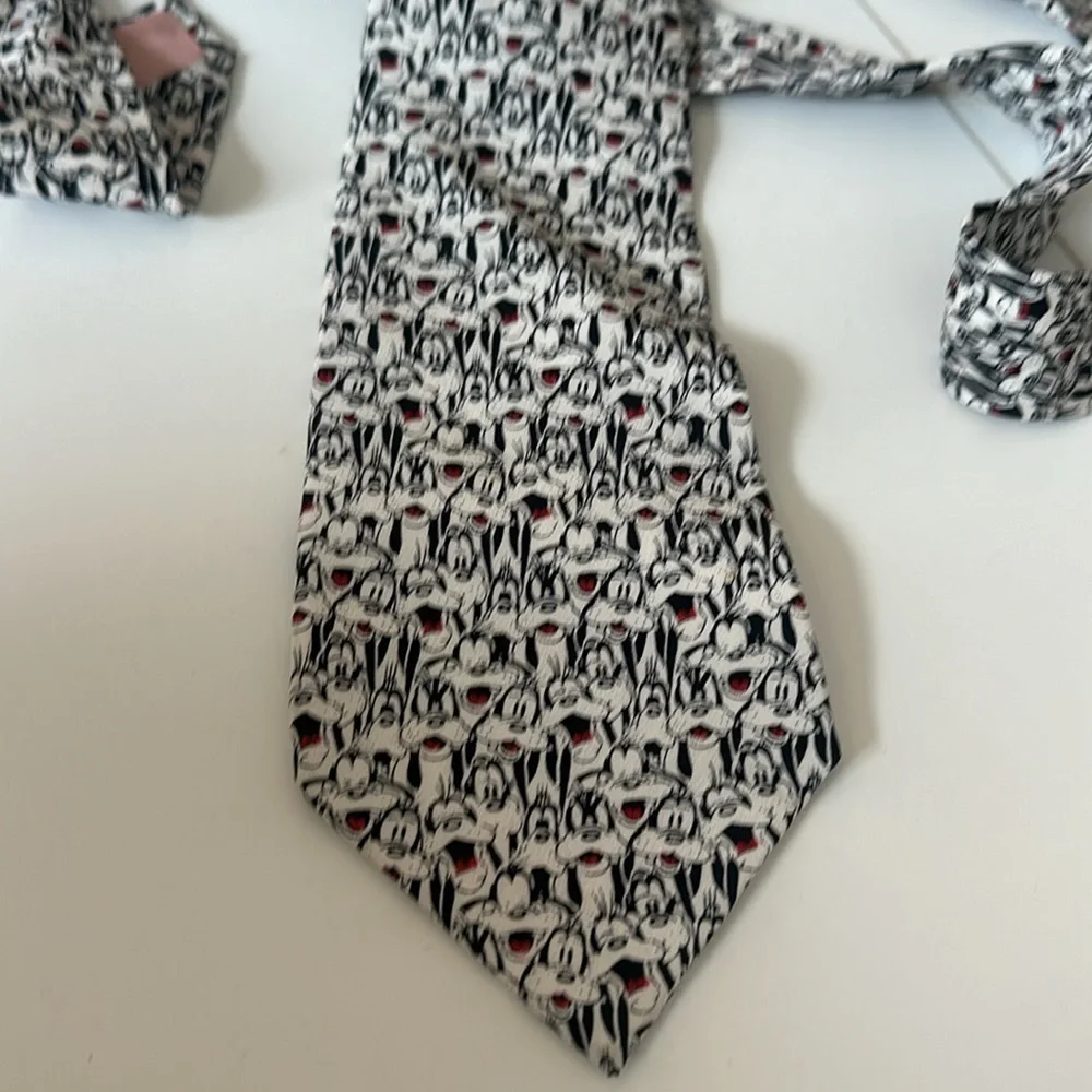 Balancine presents the TIE works Disney Goofy silk tie